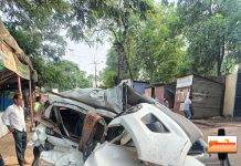 यू-टर्न ले रही एक कार को ट्रक की टक्कर… तीन की घटनास्थल और एक की अस्पताल में मौत।