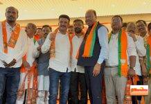 कांग्रेस चे 150 कार्यकर्ते भाजपात शामिल… धानोऱ्यात काँग्रेस ची झाली दयनीय परिस्थिती….