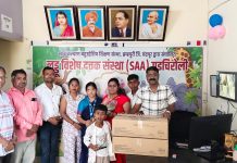 नवजात बालकांसाठी मून परिवाराचा मायेचा हात; लॅक्टोजेन दूध पावडरचे ३० डबे दान…