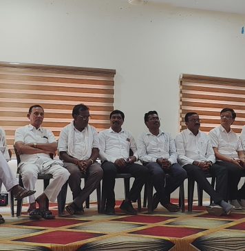 कंपनी विरोधातील आंदोलनांमुळेच महेंद्र ब्राह्मणवाडे यांची बदली? जिल्हाध्यक्ष बदलानंतर गडचिरोली काँग्रेस कार्यकर्त्यांच्या मनात उठल्या अनेक शंका…