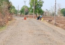 तीन वर्षांपासून रखडलेल्या फोकुर्डी–मुरखडा चक मार्गावर संतापाचा उद्रेक; चौकशी करून दोषींवर कारवाईची मागणी…