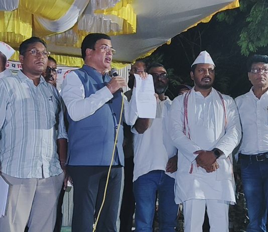 “शेतकऱ्यांचा विजय की सरकारची माघार?” तीन दिवसांच्या ऐतिहासिक आंदोलनानंतर गडचिरोलीत ठिय्या आंदोलनाची सांगता; भविष्यात उग्र आंदोलनाचा इशारा…